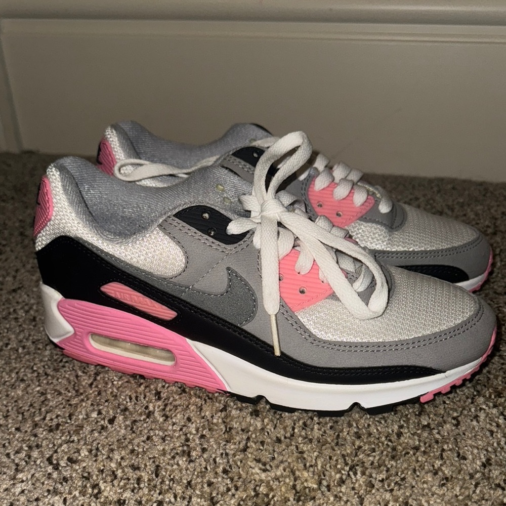 Nike Air Max 90 Gray and Pink Sneakers women’s 7.5